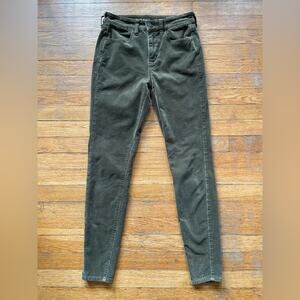 AMERICAN EAGLE Super Stretch Green Corduroy Hi-Rise Jeggings sz 4 (NWOT)